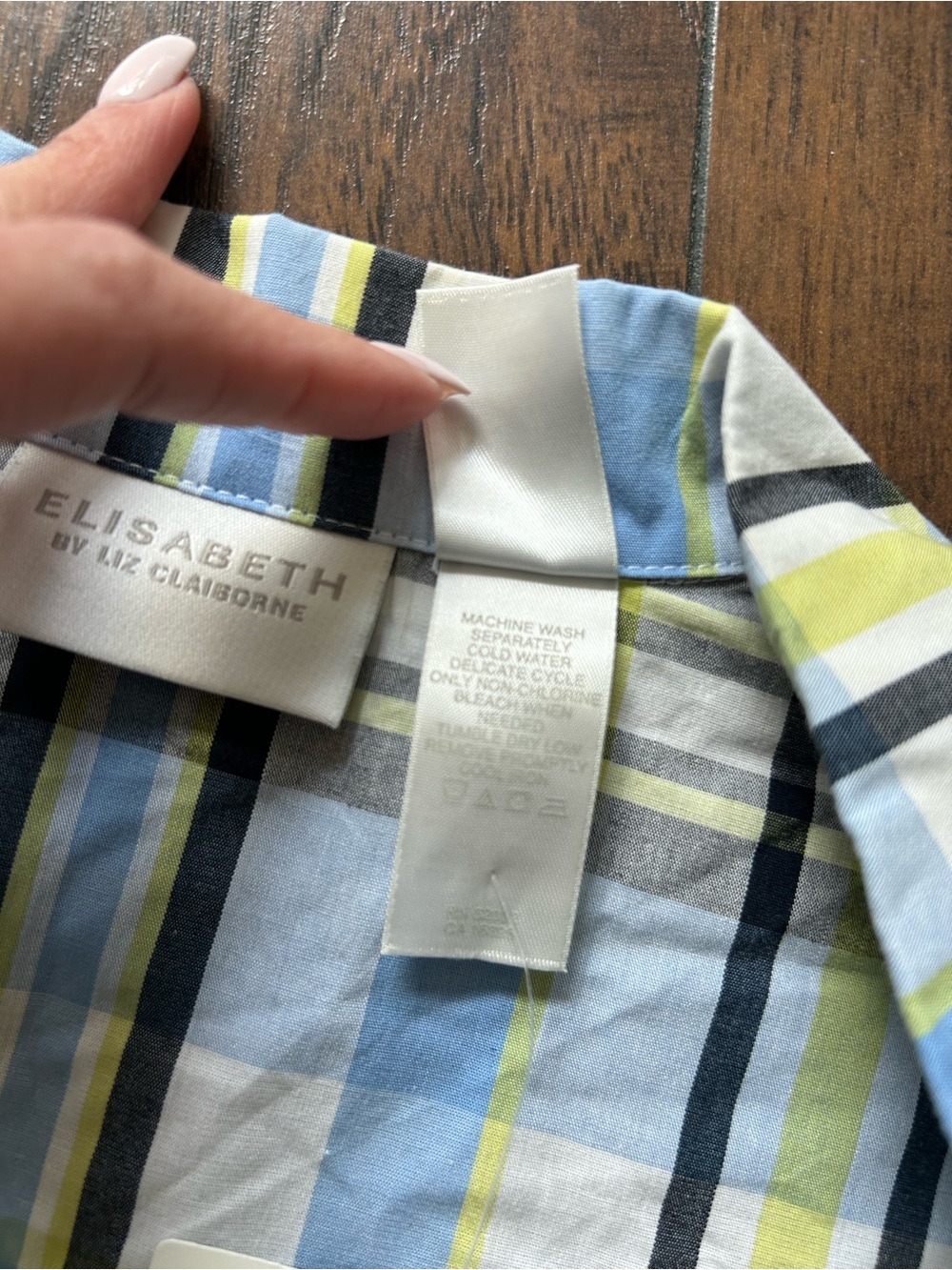 Elizabeth by Liz Claiborne, Women Plaid Shirt - Picture 5 of 13